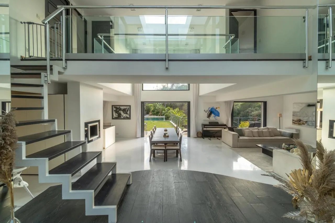 9M Of Center, Cannes High Luxe Villa Mila 6Bdrooms Heated Pool Sauna Cinema Fitness Vallauris 0*,  Frankreich