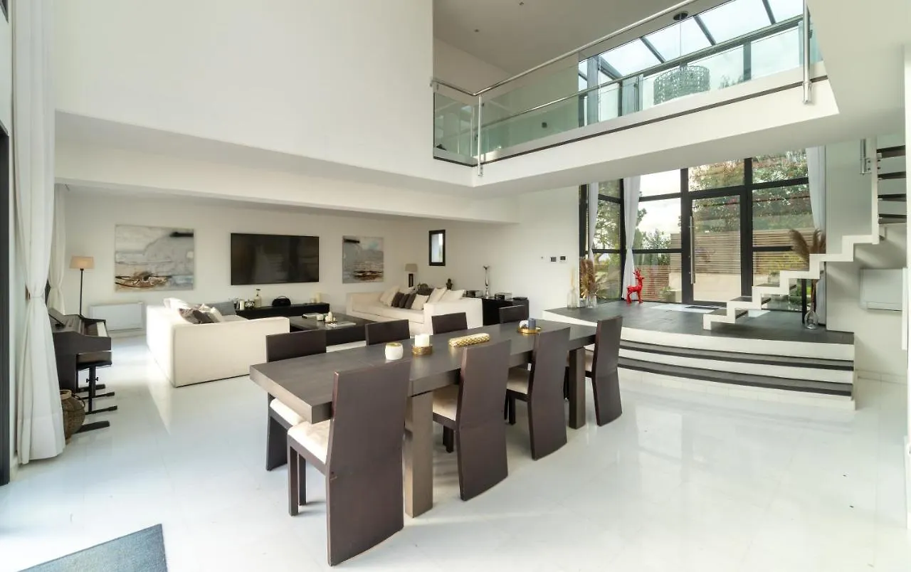 9M Of Center, Cannes High Luxe Villa Mila 6Bdrooms Heated Pool Sauna Cinema Fitness Валлорис